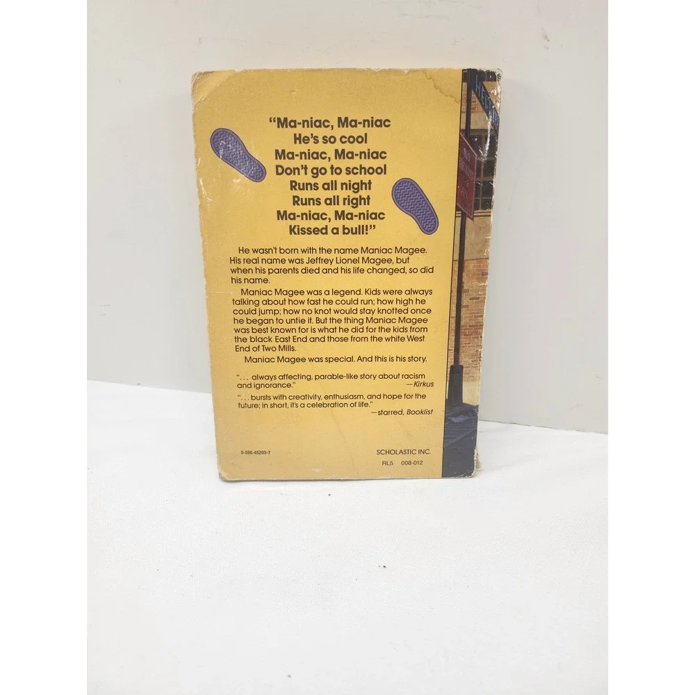 Maniac Magee Jerry Spinelli 1991 Vintage Scholastic Paperback Newbery Medal